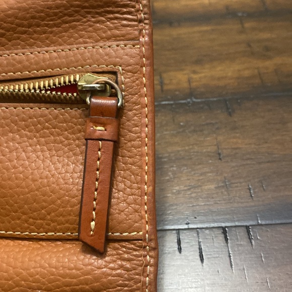 Downey & Bourke 1975 Pebble Grain Continental Clutch - Picture 10 of 17